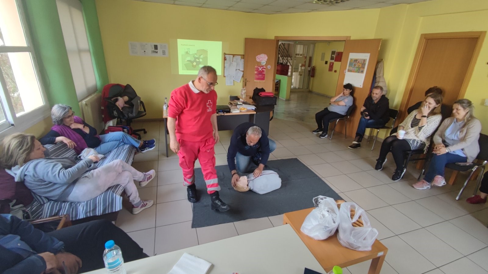 Εκπαίδευση του προσωπικού της Διεύθυνσης ΕΚΚΑ Θεσσαλονίκης στην παροχή πρώτων βοηθειών